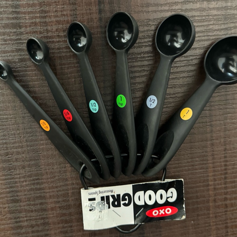 NWT OXO Black Measuring Spoons with Colorful Labels